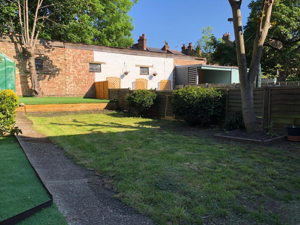 Spacious West London 2 Bedroom Apartment 외부 사진
