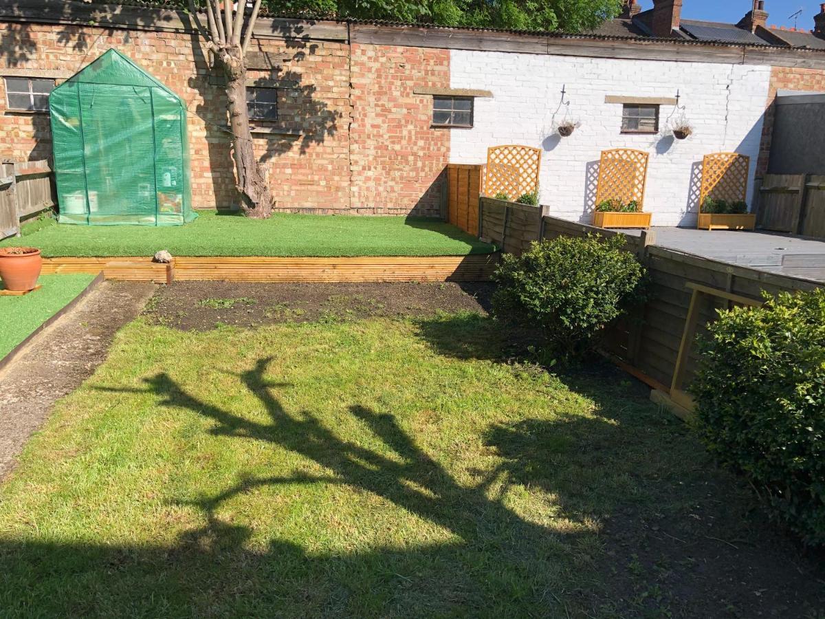 Spacious West London 2 Bedroom Apartment 외부 사진
