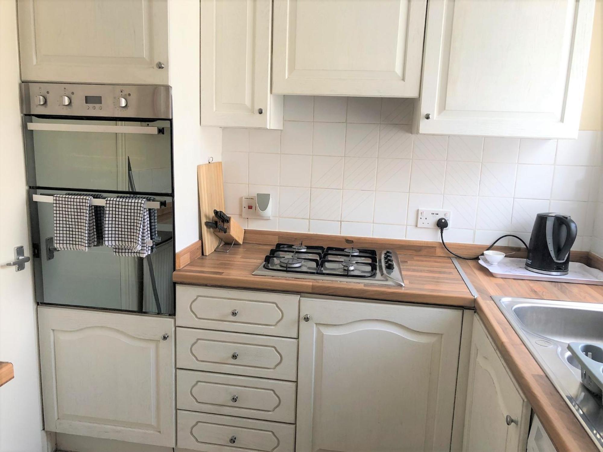 Spacious West London 2 Bedroom Apartment 외부 사진