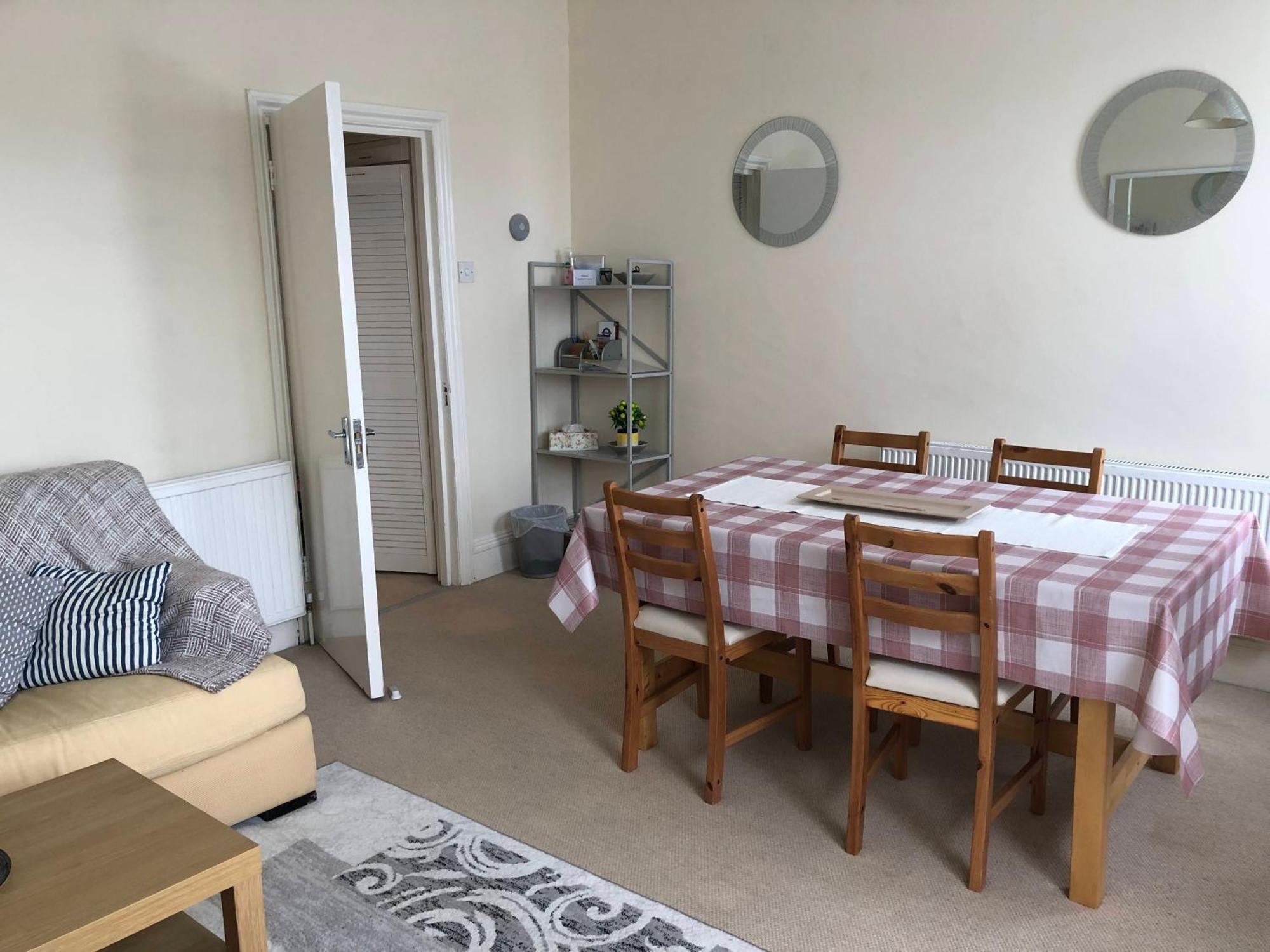 Spacious West London 2 Bedroom Apartment 외부 사진