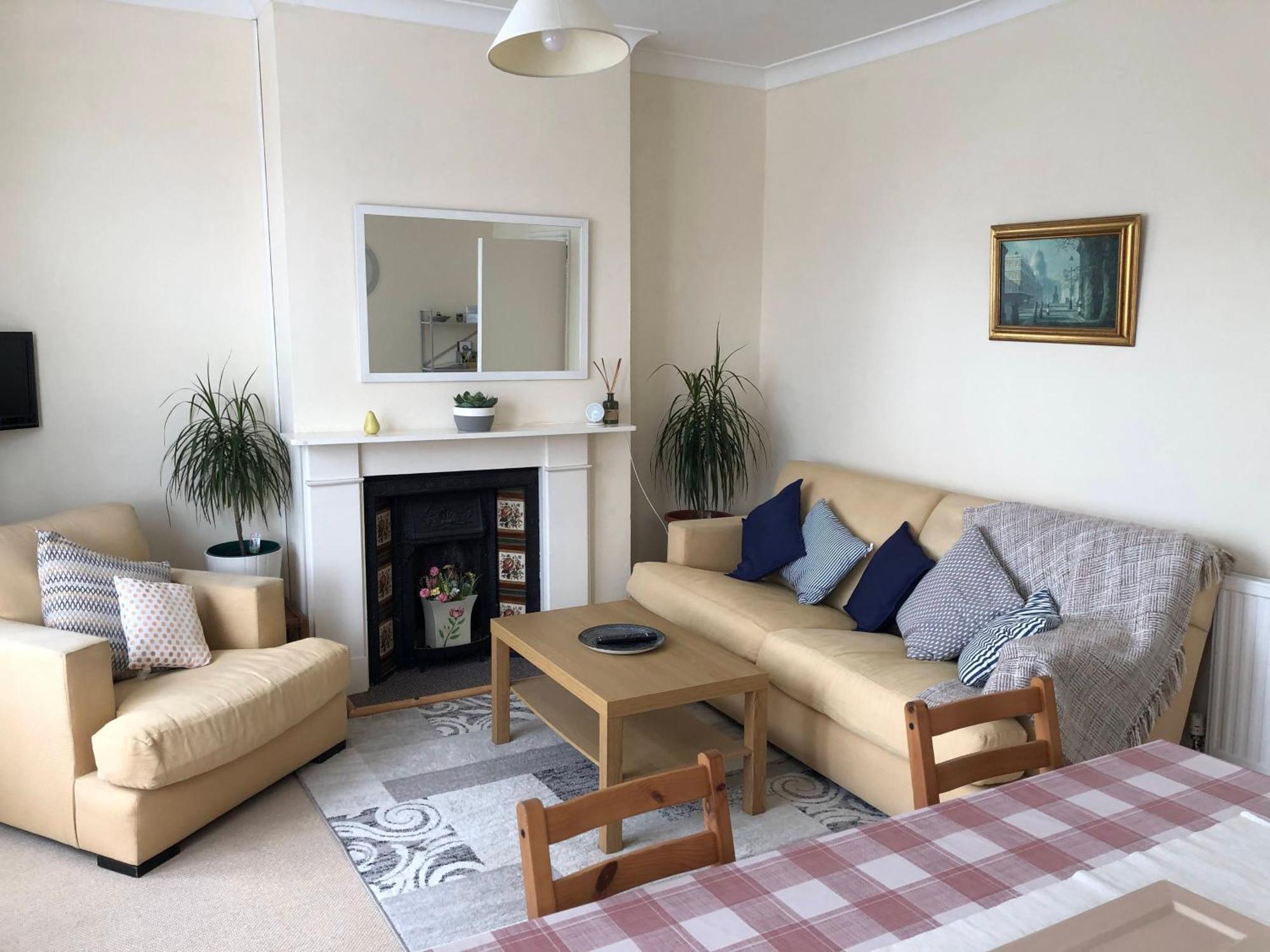 Spacious West London 2 Bedroom Apartment 외부 사진