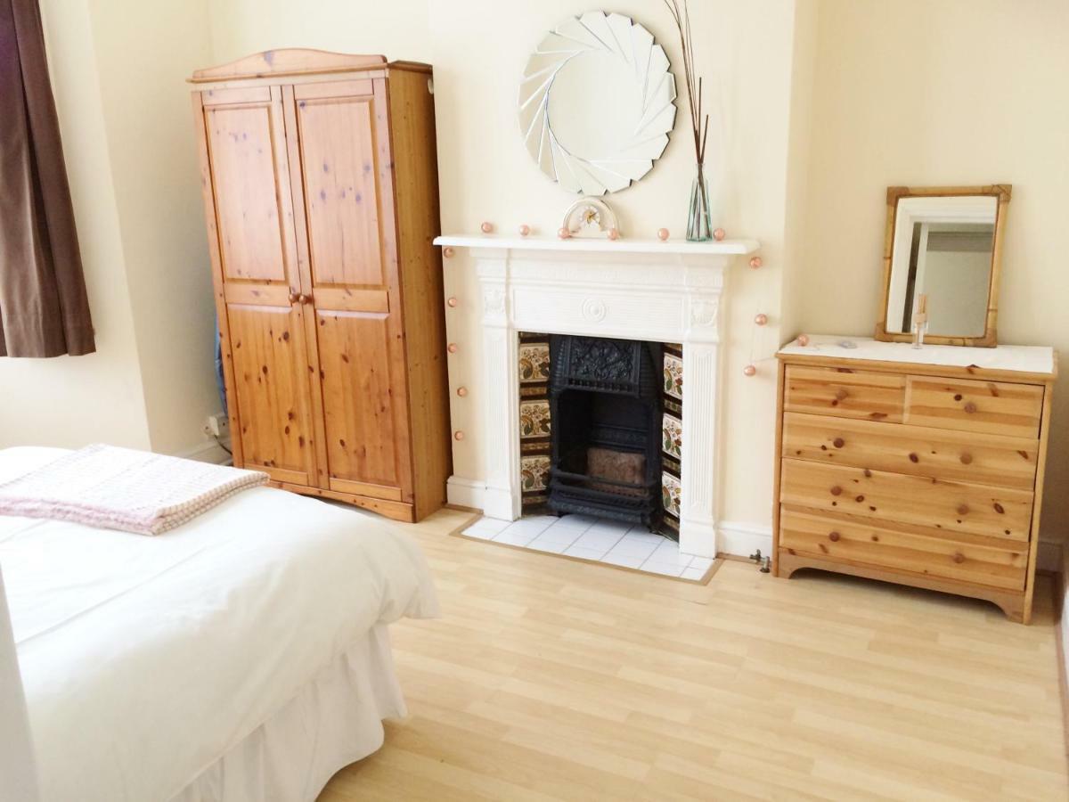 Spacious West London 2 Bedroom Apartment 외부 사진